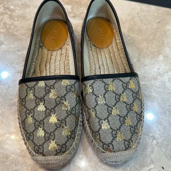 Gucci Shoes - GUCCI GG Supreme bees espadrille